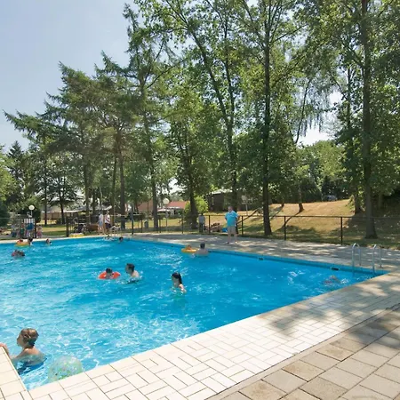 Dom wakacyjny Lovely In With Wifi *